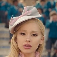"Wicked" : la bande-annonce avec Ariana Grande