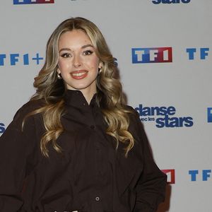Emma Broyon - Photocall de lancement de la saison 2026 de "Danse avec les stars" (DALS) au siège de TF1 à Boulogne-Billancourt le 18 décembre 2025. © Coadic Guirec/Bestimage