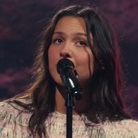 Olivia Rodrigo : des tenues trop "gênantes" sur scène ? La star répond à ses haters de la meilleure des manières
