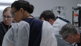 Notée 4,3 sur 5, cette nouvelle série médicale aux 5 Emmy Awards va bientôt sauver des vies, pour de vrai