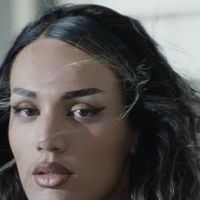 Djebril (Star Ac) fait son "Cirque" dans son clip