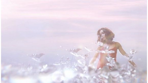 "L'envers du paradis", le nouveau clip de Jenifer