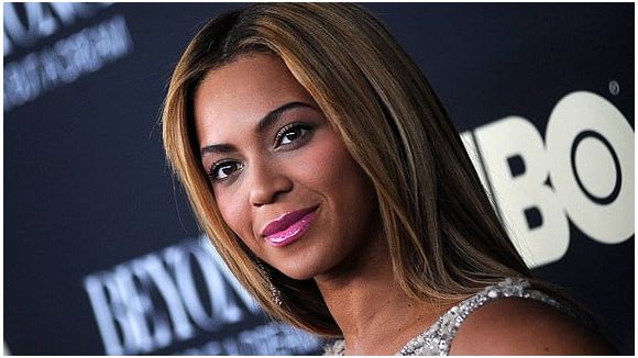 Beyoncé collabore avec Drake sur son 5e album