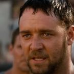 Russell Crowe révèle la fin originale de Gladiator et explique pourquoi Ridley Scott a décidé de la changer : "Que fait Maximus ? Il finit par diriger une pizzeria dans le Colisée ?"