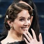 Lana Del Rey lance sa tournée, les fans en colère