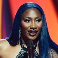 Aya Nakamura dégaine le tube "Si Si"