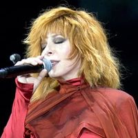 Mylène Farmer annule sa venue en Russie