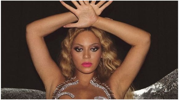Beyoncé remercie ses fans pour "Renaissance"