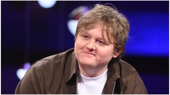 Lewis Capaldi : son concert "ne se vend pas", sa réaction