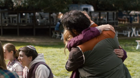 Cette série romantique déjà en route pour une saison 2 a été un immense succès sur Netflix en 2024, mais son acteur a un gros regret !