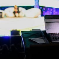 Cette émission serait géniale, mais on ne la verra surement jamais en France : "Les chaînes ont peur"