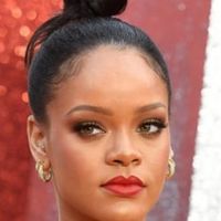 Rihanna s'excuse après son défilé controversé