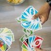 Vous aimez tricher au UNO avec des règles inventées ? Cette nouvelle variante va changer vos soirées