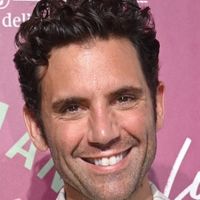 Mika promet un album "extrêmement joyeux"