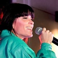 Jenifer confirme préparer de nouvelles chansons
