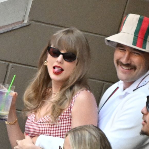 Taylor Swift et son compagnon Travis Kelce assistent à la finale de l'US Open au Arthur Ashe Stadium de l'USTA Billie Jean King National Tennis Center, Flushing Meadows le 8 septembre 2024 le 8 septembre 2024.