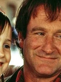 Tous les enfants des années 90 ont grandi avec ce film merveilleux, et dans 1 mois, ce classique avec Robin Williams sort pour la première fois en 4K