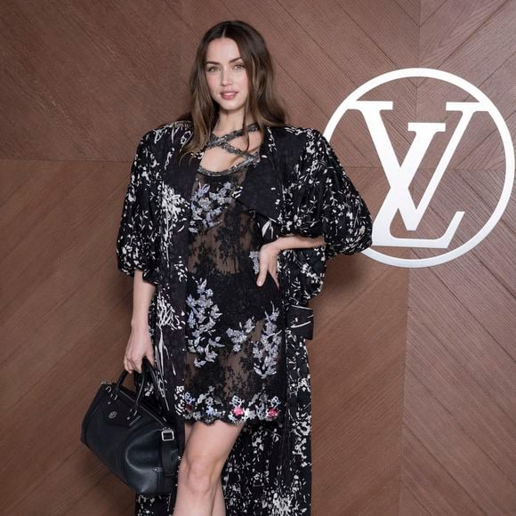 Ana de Armas - Photo Call pour Le Défilé « Vuitton »Collection Prêt-à-Porter Automne/Hiver 2025-2026" lors de la Fashion Week de Paris (PFW), le 10 mars 2025. © Olivier Borde /Bestimage