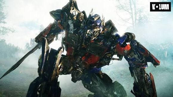 Un rôle loin d'être inédit pour le réalisateur du côté de Transformers