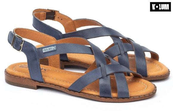 Différentes versions des sandales Pikolinos