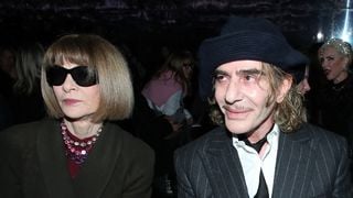 Face au malaise, le MET Gala ne célèbrera pas John Galliano, le couturier prend la parole