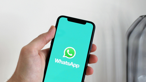 Si un cercle bleu apparaît sur votre WhatsApp, nous avons de bonnes et de mauvaises nouvelles. Meta AI se propage en Europe