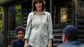 Elle a été un tel succès sur Netflix qu'elle est passée de mini-série terminée à une deuxième saison confirmée : l'avez-vous déjà regardée ?