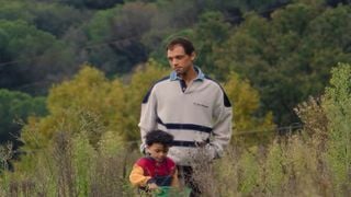 Sous ses yeux (Netflix) : le jeune acteur de 3 ans traumatisé par cette histoire vraie ? Comment le créateur l'a protégé