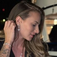 "Je ne me prends pas pour une autre" : Camille Santoro (Familles Nombreuses) répond aux critiques sur sa présence au Festival de Cannes