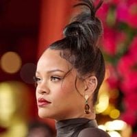 Rihanna officialise son retour en studio