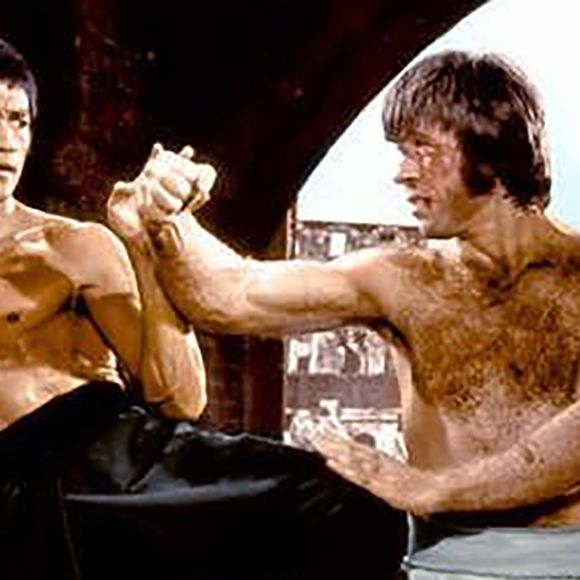 Le combat culte de Bruce Lee et Chuck Norris dans La Fureur du dragon