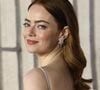 Emma Stone à la première du film Poor Things (Pauvres Créatures) au Centre Barbican à Londres le 14 décembre 2023. 