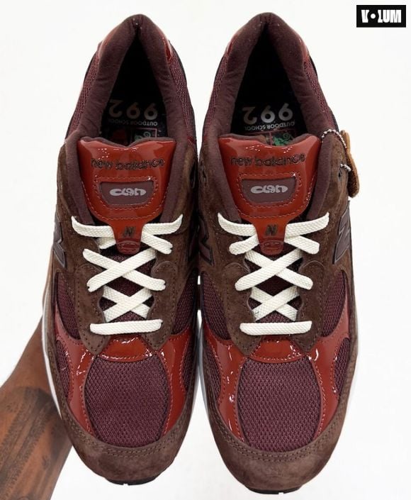 La The Outdoor School 992s d'Aminé x New Balance