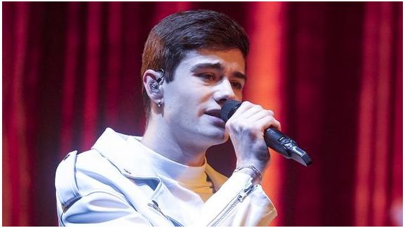 Axel (Star Academy) annonce son nouveau single