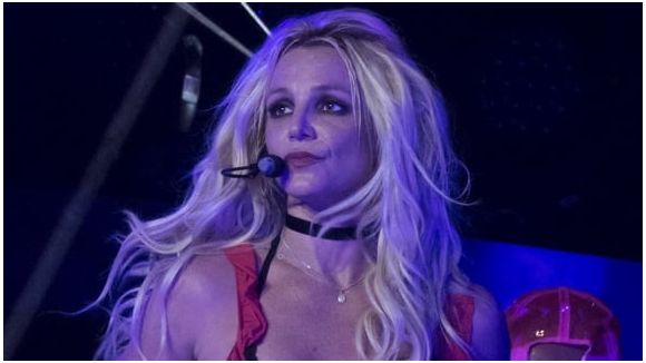 Britney Spears : ses fans vont "un peu trop loin"