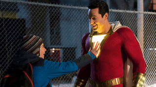 Shazam : Zachary Levi a-t-il triché avec un costume rembourré ? Il met fin aux rumeurs