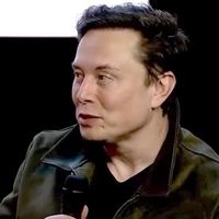 "L'IA la plus intelligente au monde" : après la polémique raciste, Elon Musk annonce Grok 4, la nouvelle version de son IA