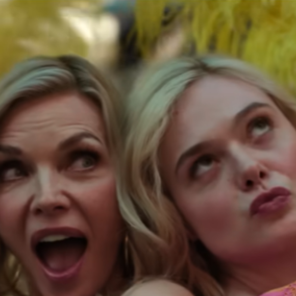 Michelle Pfeiffer et Elle Fanning dans Margo a des problèmes d'argent
