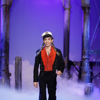 Zara frappe un énorme coup : John Galliano débarque et va métamorphoser la marque comme jamais