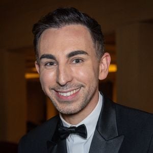 Jordan de Luxe lors du Photocall Gala de l'espoir pour la recherche contre le cancer, Théâtre des Champs-Elysées, Paris, France 14 octobre 2025. Photo par Franck Derouda/ABACAPRESS.COM