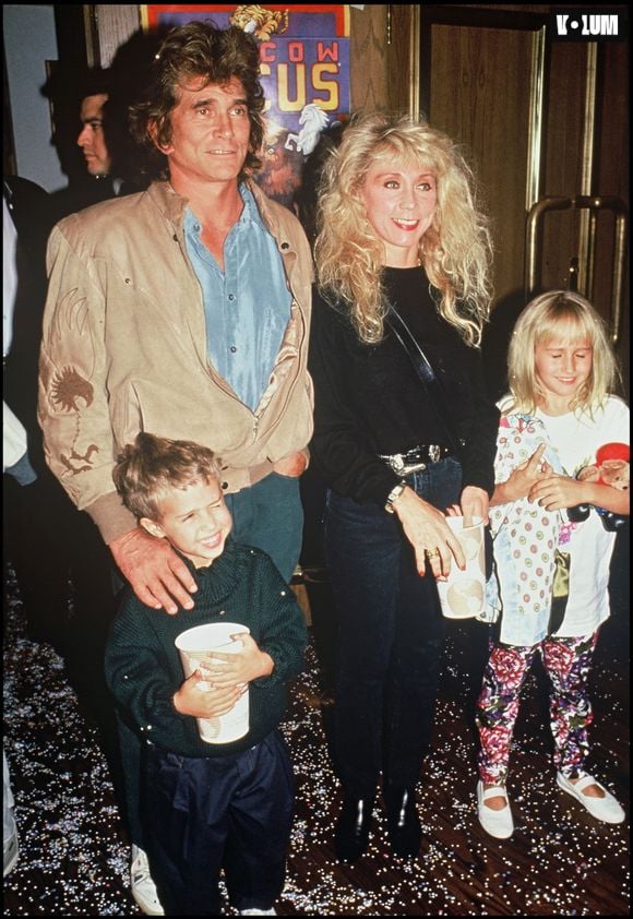 ARCHIVES - MICHAEL LANDON AVEC SON EPOUSE CINDY LANDON ET LEURS ENFANTS # FAMILLE | 00023500