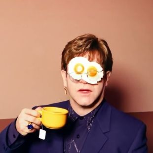 Elton John : ce que cette expo exceptionnelle m'a appris sur l'icône