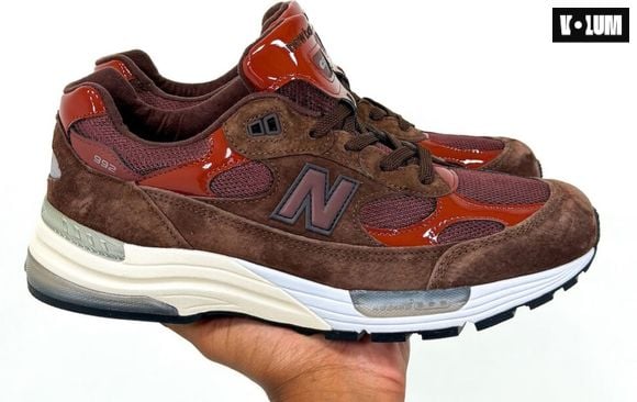 La The Outdoor School 992s d'Aminé x New Balance