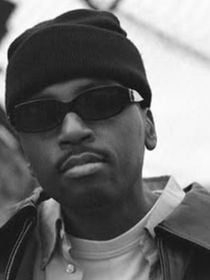 "Un artiste à l'aura hors du commun" : qui était l'artiste Prince Waly, qui vient de s'éteindre à l'âge de 34 ans ?