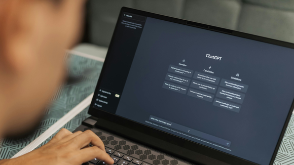 Ça fait le buzz : ChatGPT s'est fait détrôner... et on ne s'y attendait pas !