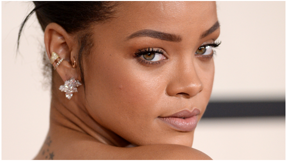 Rihanna : tracklist, pochette, sortie de #R8 ?!