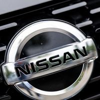 Tesla peut souffler : Ni bon marché, ni électrique, vous ne verrez pas de Nissan Tsuru 2026 circuler sur les routes, car deux voitures empêchent son retour