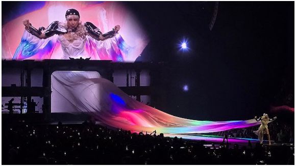 Lady Gaga lance sa tournée : les images !