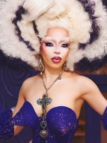 Malawitte : la drag queen encensée par Theodora qui souffle un vent nouveau sur Drag Race France