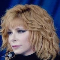 Mylène Farmer en live avec "M'effondre"